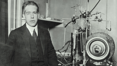 Quote of the day by renowned quantum physicist Niels Bohr: “An expert is a person who has made all the mistakes that…” |