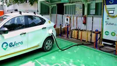 Delhi Electric Vehicle Policy 2026: Delhi’s EV policy poses big risk if adopted by other states, warns report – here’s why