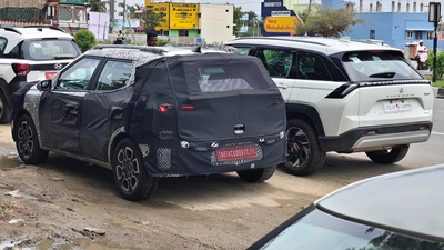 :Hyundai Bayon SUV spied alongside Maruti Victoris: Details |