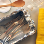 Simple and easy DIY trick to clean silver utensils without scrubbing Simple and easy DIY trick to clean silver utensils without scrubbing